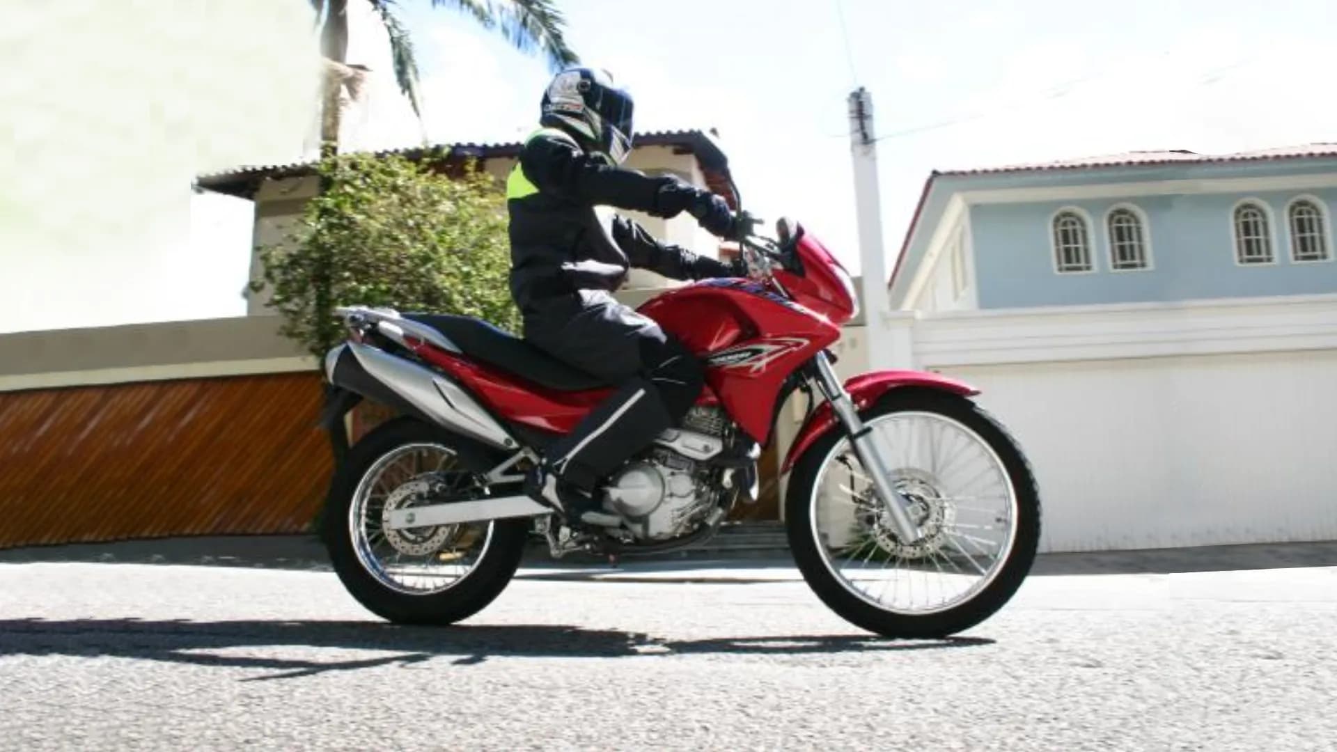 HONDA NX-4 FALCON 400